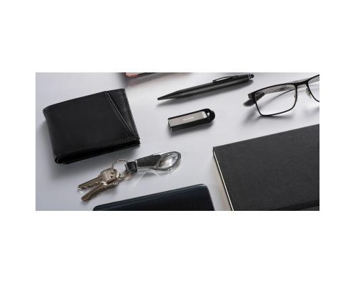 USB флеш накопичувач SanDisk 64GB Extreme Go USB 3.2 (SDCZ810-064G-G46)